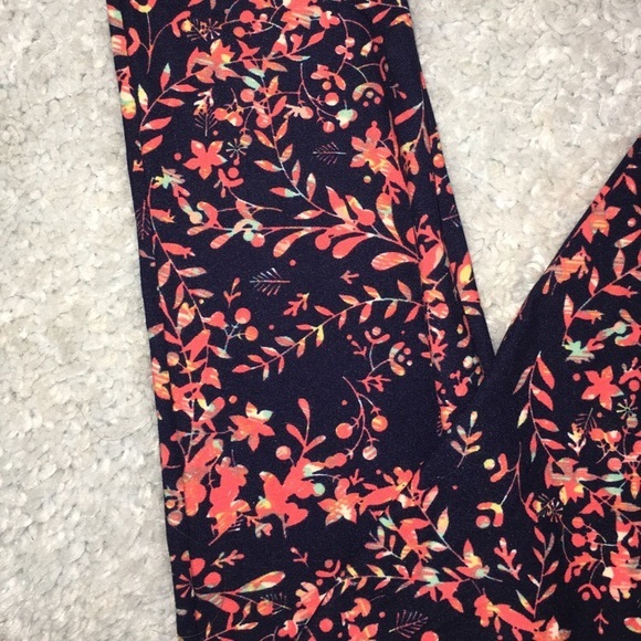 Lularoe Leggings (One-Size) - Picture 3 of 5